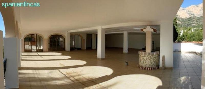 Jávea Xabia VILLA - FINCA - RESTAURANT : 1.092 qm, große Räume + 2 Wohnungen, alles renoviert, Grund 2.947qm Gewerbe kaufen