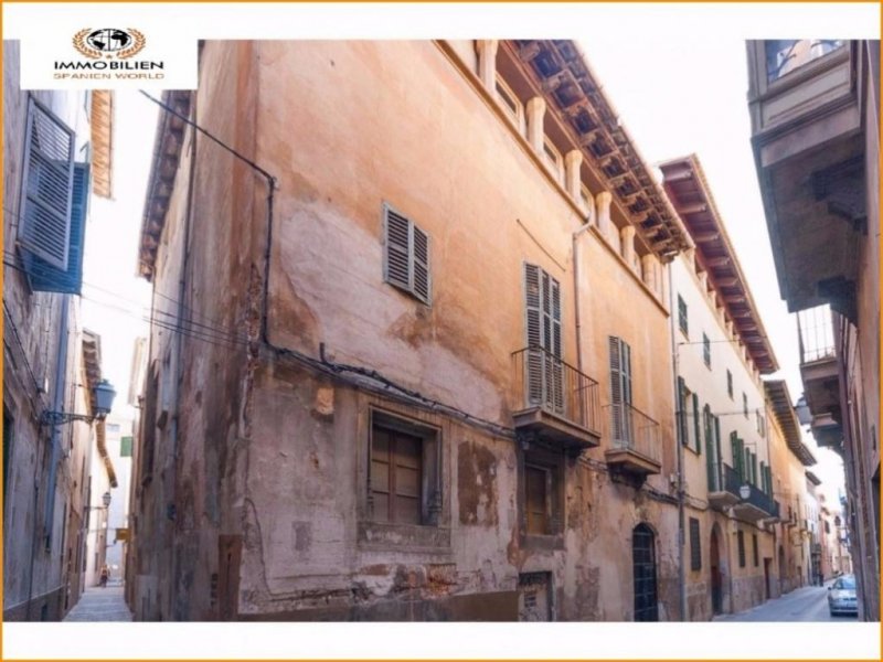 Palma de Mallorca Mallorquinesches Herrenhaus zum renovieren in der Altstadt. Haus kaufen