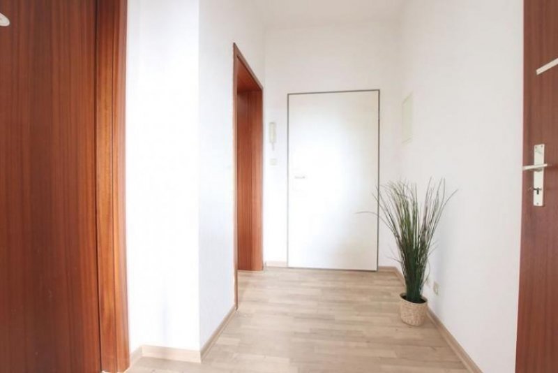 Chemnitz Vermietete Zweiraum-Wohnung * offene Tageslicht-Küche* Gewerbe kaufen