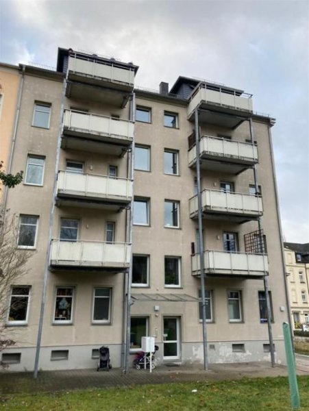 Chemnitz Vollvermietetes und TOP saniertes MFH mit Balkonen und extra Garagengrundstück in guter Lage Haus kaufen