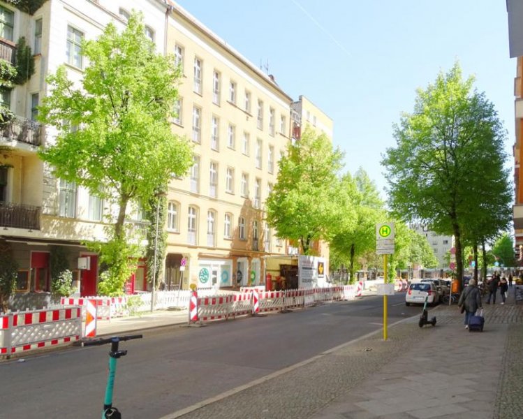 Berlin Attraktive, bezugsfreie 2-Zimmer Altbauwohnung 
in Bestlage Wohnung kaufen