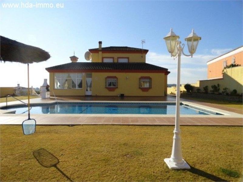 San Roque hda-immo.eu: Tolle Villa in der Nähe von Sotogrande, in der Nähe von Golfplätzen und Stränden Haus kaufen