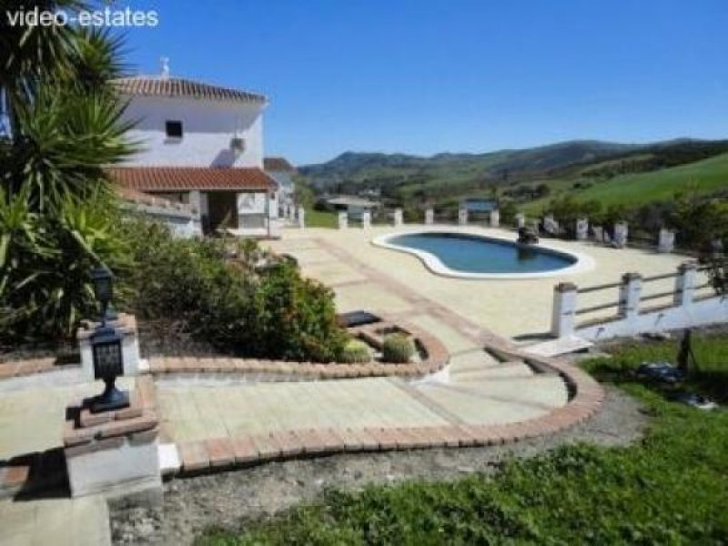 Casarabonela Finca mit Pferdestall und eigenem See Haus kaufen