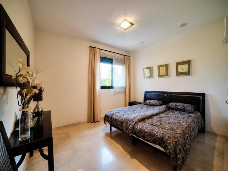 Marbella Luxuriöses, großzügiges Apartment am Golfplatz Wohnung kaufen