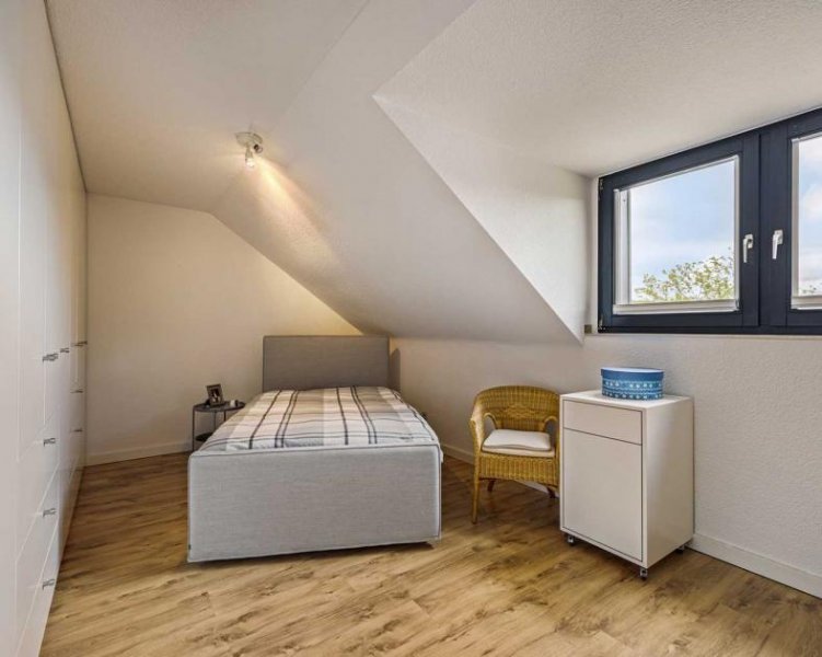 Ratingen Großzügige 3-Zimmer-Maisonettewohnung mit Fußbodenheizung und Garage Wohnung kaufen