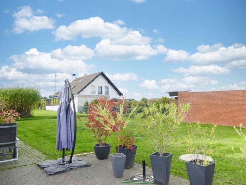 Grevenbroich NATURVERBUNDENES WOHNERLEBNIS FÜR INDIVIDUALISTEN  ca. 125 m² Lebensfreude mit weitläufigem Garten Haus kaufen