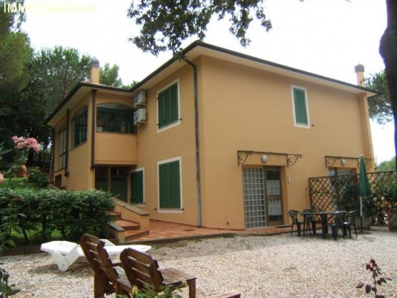 Casale Marittimo absolut malerisch gelegene Villa mit 3 wunderschönen Wohneinheiten, wohnen und / oder vermieten, Nahe zum Meer Haus kaufen
