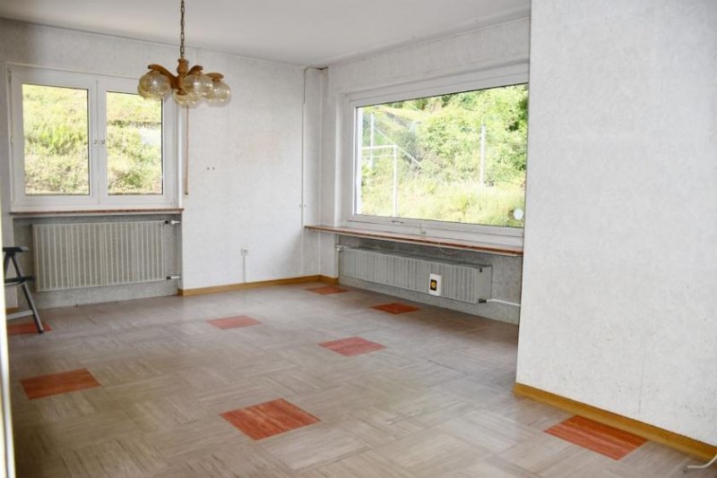 Mühltal Großzügiges Zweifamilienhaus in begehrter Wohnlage von Mühltal/Nieder-Ramstadt, auf dem Lohberg Haus kaufen