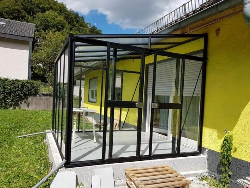 Burladingen Attraktives Eigenheim mit Garage und großem Gartengrundstück Haus kaufen