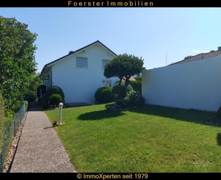 Pforzheim Gemütliche Doppelhaushälfte in ruhiger Lage mit Einzelgarage in Pforzheim-Mäuerach zu verkaufen FOERSTER IMMOBILIEN Haus
