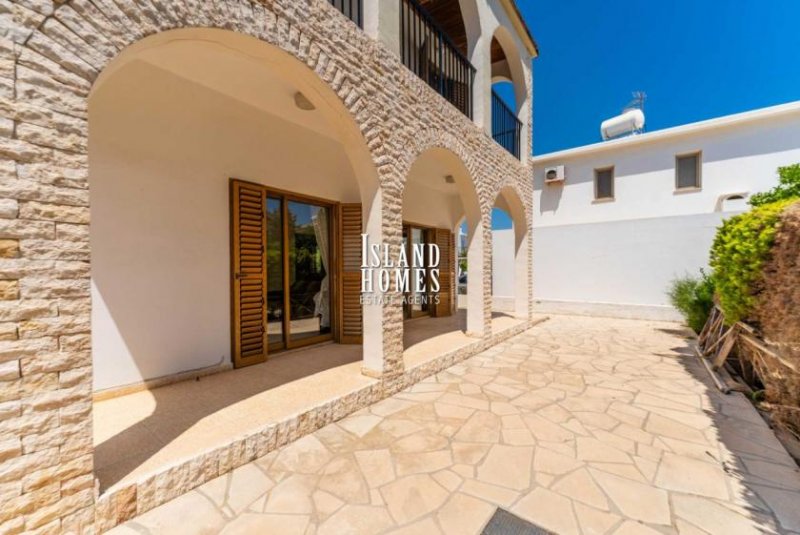 Protaras 3 bedroom, 1 bathroom house with TITLE DEEDS and sea view in enviable location of Cape Greko - CAP128This is a rare opportunity