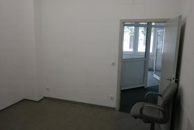 Chemnitz Großes Büro mit 4-Zi., TG-SP und 2xBalkon in bester Innenstadtlage! *Bodenbelag nach Wunsch* Gewerbe mieten