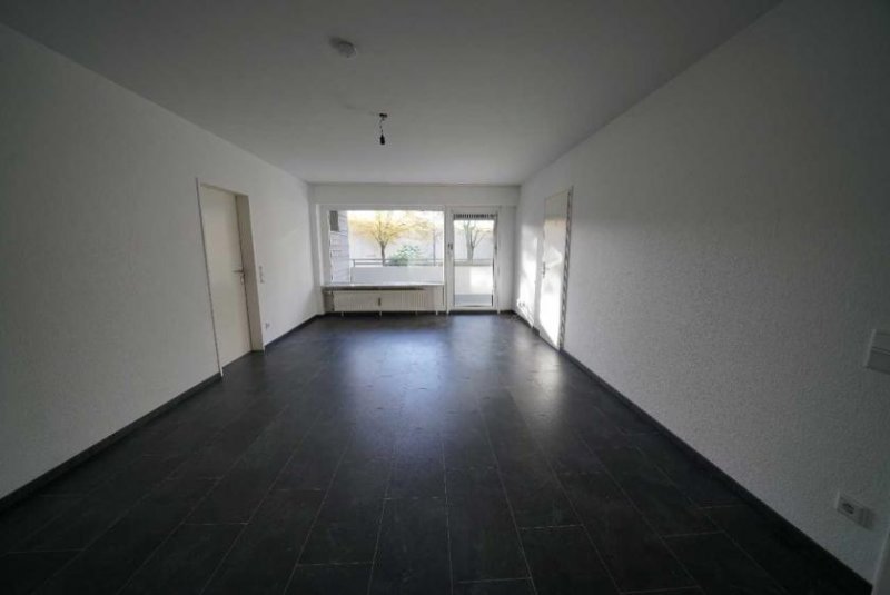 Ratingen Ratingen-Mitte: Großzügige 3-Zimmer-Wohnung mit Balkon und guter ÖPNV-Anbindung Wohnung mieten