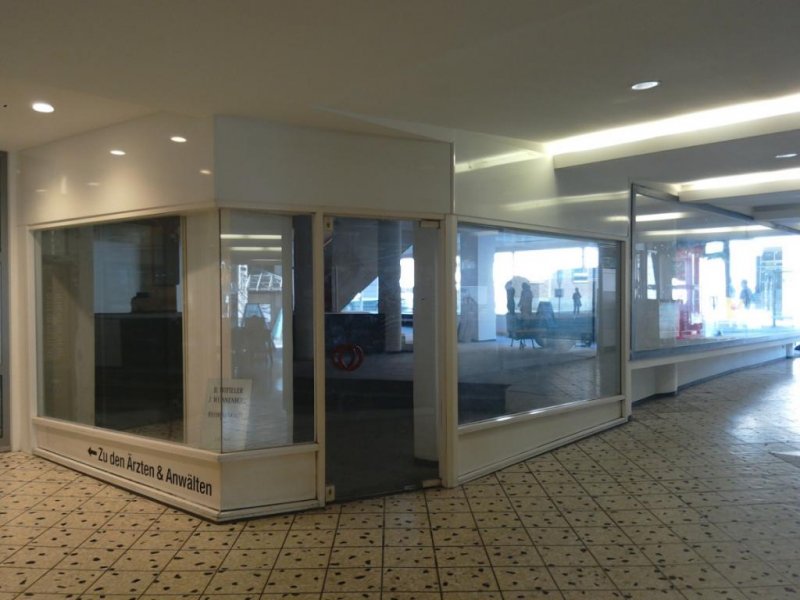 Bochum großes Ladenlokal mit bodentiefen Fenstern gegenüber Bochumer Rathaus/Marktplatz Gewerbe mieten