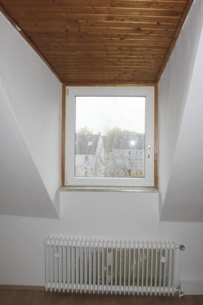 Gelsenkirchen Dachgeschoss-Schätzchen in Resse: 4 Zimmer, Küche, Diele, Bad und "dem Himmel so nah"! Wohnung mieten