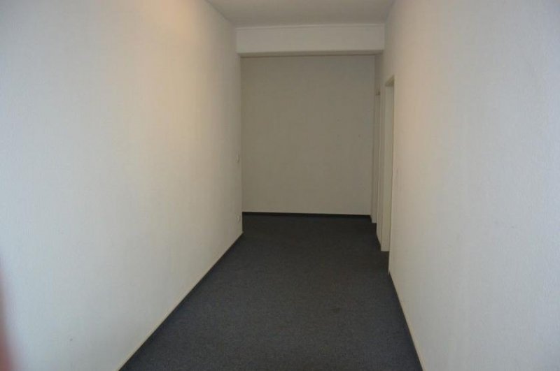 Freudenberg (Kreis Siegen-Wittgenstein) Teil-Büroetage mit 3 Büros, Teeküche, getrennte Toiletten, Aufzug Gewerbe mieten