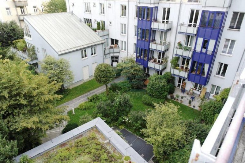 München Helle, möblierte 3 Zimmer Wohnung mit Südbalkon in Neuhausen Wohnung mieten