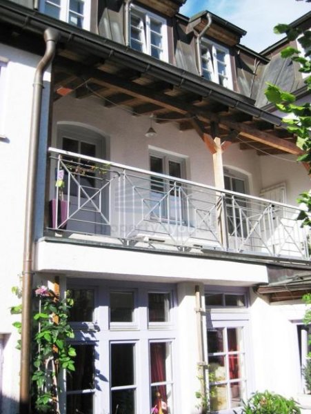 München Individuelle 2-Zimmer-Wohnung im begrünten Innenhof im AU Wohnung mieten