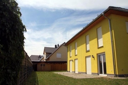 Schönefeld (Landkreis Dahme-Spreewald) Häuser ❤❤Vermietetes Doppelhaus im ruhigen und familienfreundlichen Schönefeld❤❤ Haus kaufen