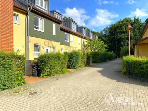 Stahnsdorf Immobilienportal Schönes Reihenhaus mit 5 Zimmern, Garten, Balkon, Wintergarten, Stellplatz und Garage in Stahnsdorf Haus kaufen