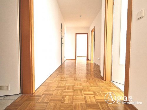 Schöneiche bei Berlin Etagenwohnung Bezugsfreie 3-Zimmer-Wohnung mit Dachterrasse und Garagenstellplatz Wohnung kaufen