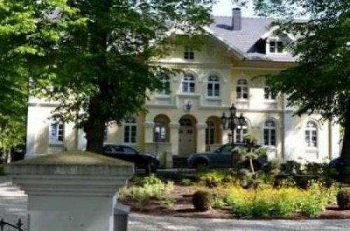 Schwerin (PLZ19053) Häuser Immobilien Competence - Herrschaftliches Anwesen zwischen Schwerin und Lüneburg Haus kaufen