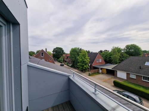 Friedrichstadt Immo ** Exklusive Dachgeschosswohnung mit Logenplatz in Friedrichstadt ** Wohnung kaufen