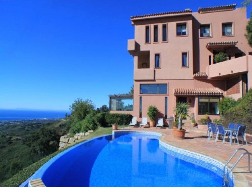 Marbella Immobilien Großzügiges Apartment mit herrlichem Meerblick Wohnung kaufen