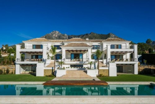 Marbella Immobilien Majestätische Ville in bester Lage von Marbella Haus kaufen