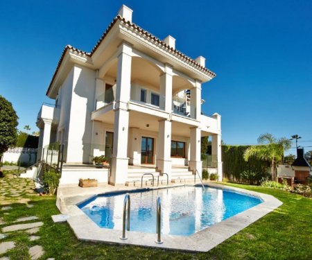 Marbella Inserate von Häusern Neubau! Luxuriöse Villa in Strandlage Haus kaufen
