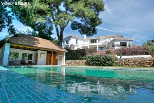 Benalmadena Costa Immobilien Villa rund 200 Meter vom Strand entfernt Haus kaufen