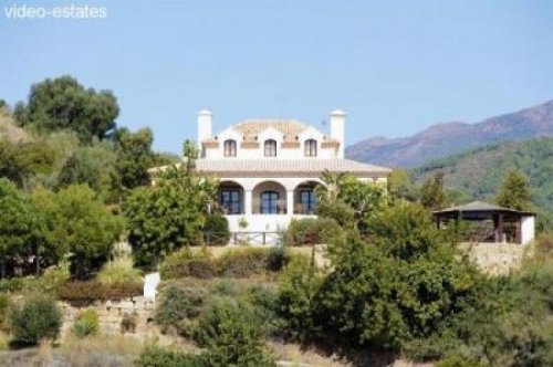 Benahavs Günstige Wohnungen Villa im Landhausstil, hochwertig ausgestattet in ruhiger Lage Haus kaufen