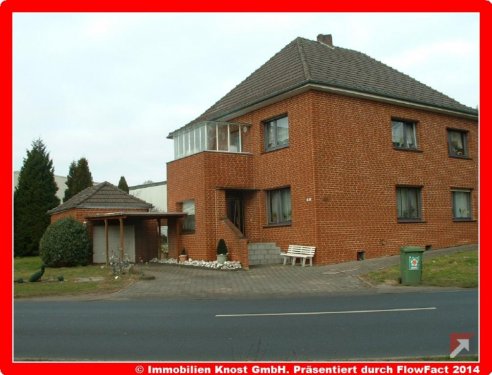 Hüllhorst Immobilienportal ATTRAKTIVES GROSSZÜGIGES ZWEIFAMILIENHAUS in Schnathorst zu verkaufen! Haus kaufen