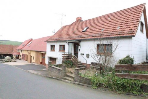 Steinau an der Straße Provisionsfreie Immobilien WRS Immobilien - Hintersteinau - 2 Häuser - auch als Generationenhaus - inkl. Einzelgarage Haus kaufen