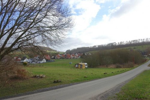 Heyen mögliches Bauland mit Fernblick in Feldrandlage Grundstück kaufen