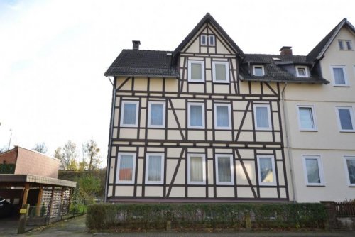 Stadtoldendorf Wohnhaus mit 3 Wohneinheiten und Nebengebäude in 37627 Stadtoldendorf! Haus kaufen