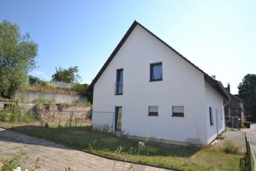 Eschershausen Immobilie kostenlos inserieren Das Haus steht - die Außenanlage gestalten Sie! Haus kaufen
