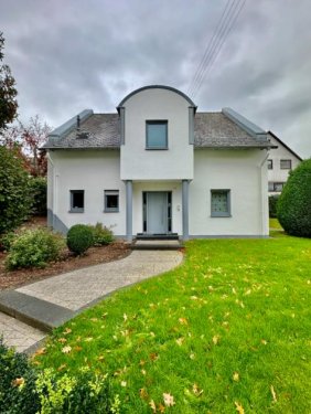 Köln Immobilien KÖLN-INNENSTADT: Top Angebot für Investoren - Gepflegtes 3 Sterne Hotel + EFH als Paket im Hunsrück zwischen Boppard und