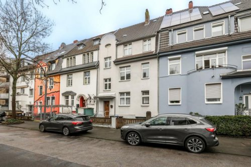 Köln Hausangebote Mehrfamilienhaus in Köln Weidenpesch - Ideal für Eigennutzung als Mehrgenerationenhaus / Stadthaus Haus kaufen