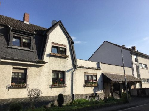 Mainz Hausangebote Großes Haus mit bester Infrastruktur - 4 km nach Mainz Haus kaufen