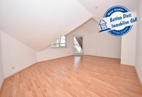 Schaafheim Immobilien Inserate DIETZ: Top geschnittene 3-Zimmer Dachgeschosswohnung mit Loggia, Stellplatz und Keller! Wohnung kaufen