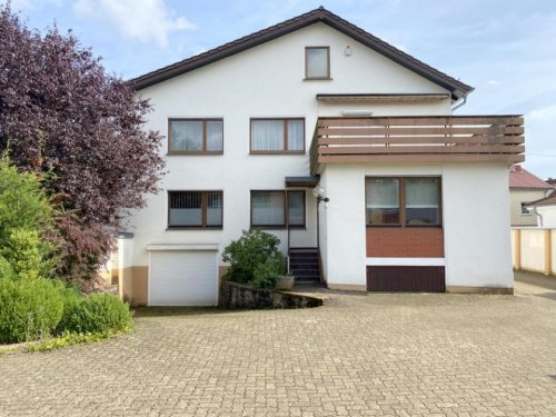 Losheim am See Suche Immobilie Ehemaliges Wohn-/ Ärztehaus mit Swimmingpool in ruhiger, sonniger Lage zu verkaufen! Haus kaufen