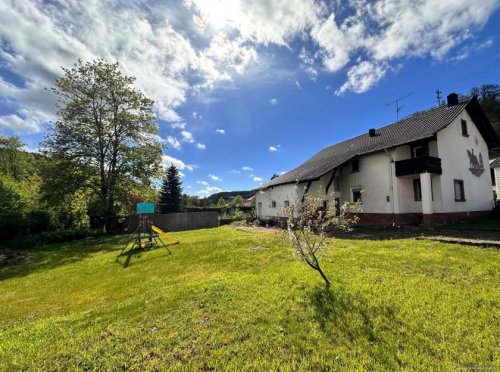 Beckingen Immobilien Teilsaniertes großes Wohnhaus in Haustadt Haus kaufen