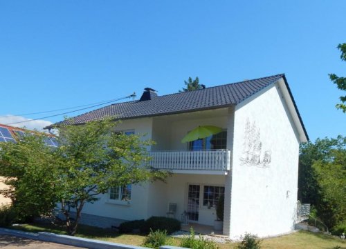 Beckingen Häuser TOP-Immobilie mit großem Grundstück am Ortsrand von Beckingen-Düppenweiler! Haus kaufen