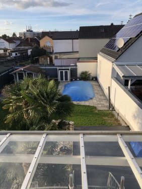 Ludwigshafen am Rhein Häuser geräumiges Wohnhaus mit Pool und Garage // Einliegerwohnung Haus kaufen