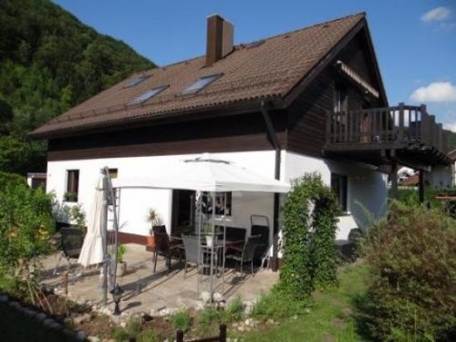 Bad Berneck Immo Gepflegtes 1 -2 Familien Haus, freistehend - Balkon - Terrasse - Doppelgarage - tolle Lage Haus kaufen