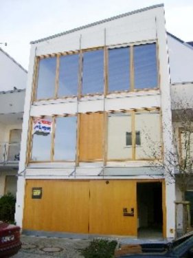  Suche Immobilie Modernes Stadthaus in Lichtental Haus kaufen
