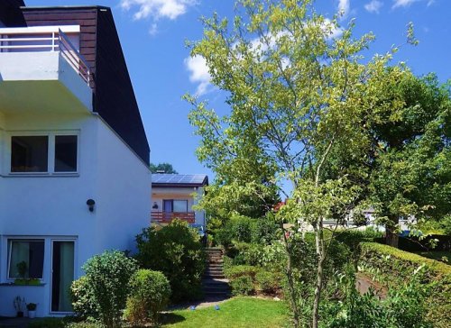 Lottstetten Inserate von Häusern Villa an der Schweizer-S-Bahnlinie: Zürich City-Flughafen Haus kaufen