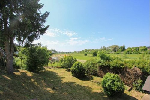 Ergoldsbach Grundstück Attraktives Baugrundstück mit herrlicher Aussicht in Ergoldsbach/ Jellenkofen Grundstück kaufen