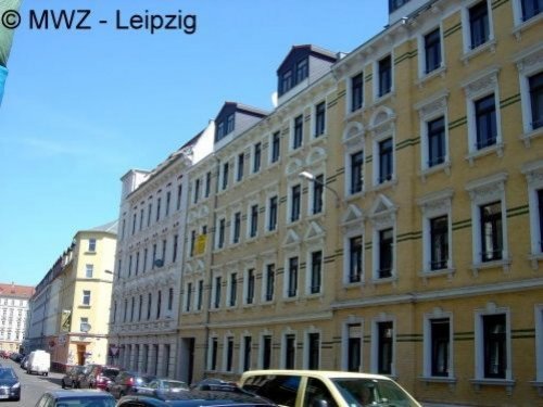 Leipzig Mietwohnungen wohnen in Lindenau in einer schönen & hellen 2-Raumdachgeschoßwohnung mit grünem Hof Wohnung mieten